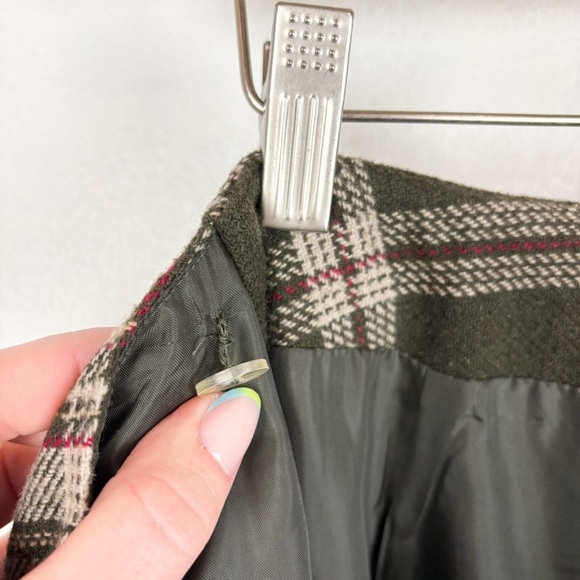 Vintage 90s Bice by Sag Harbor Green Plaid Wool Blend Knee Length Skirt Sz 8 - Picture 6 of 9